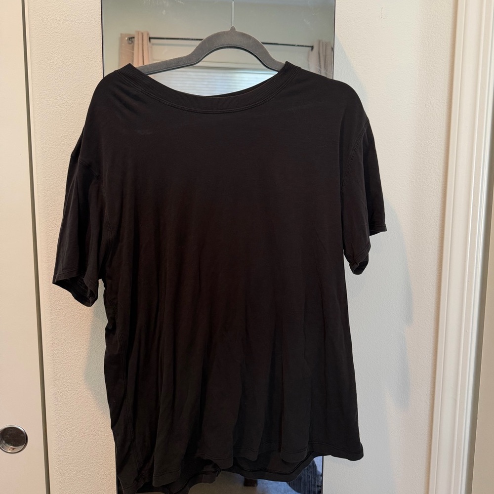 lululemon athletica Black Short Sleeve Tee